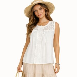 NEW DIRECTIONS Size Medium Dainty‎ Floral Embroidered White Crochet Lace Blouse